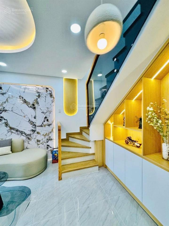 Bình thạnh  nhà đẹp 2 tầng  ở ngay  45m2  2 tầng btct  3 phòng ngủ (1pn trệt)  6.79 tỷ