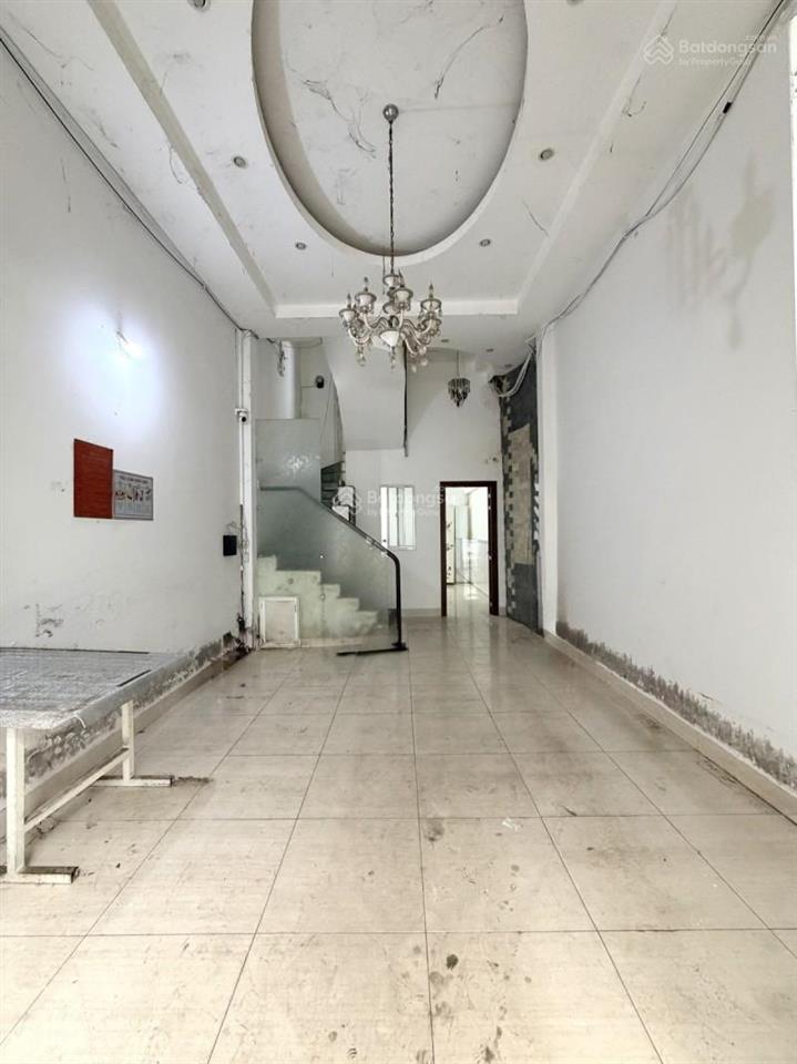 Mặt tiền thụt nguyễn thượng hiền p5 bình thạnh 4m x 14m 5 tầng 8.x tỷ