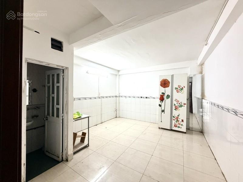 Mặt tiền thụt nguyễn thượng hiền p5 bình thạnh 4m x 14m 5 tầng 8.x tỷ