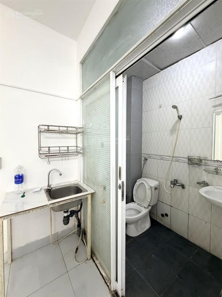 Mặt tiền thụt nguyễn thượng hiền p5 bình thạnh 4m x 14m 5 tầng 8.x tỷ