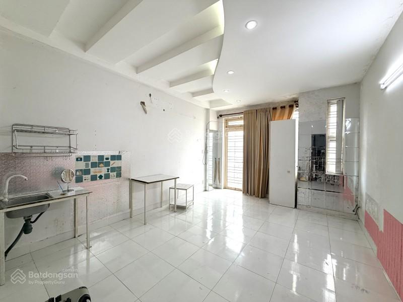 Mặt tiền thụt nguyễn thượng hiền p5 bình thạnh 4m x 14m 5 tầng 8.x tỷ