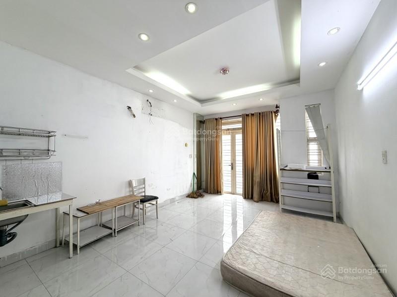 Mặt tiền thụt nguyễn thượng hiền p5 bình thạnh 4m x 14m 5 tầng 8.x tỷ