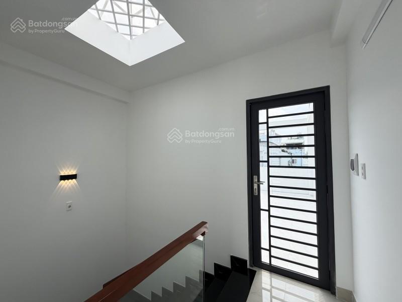 Bình thạnh nhà mới 60m2  5 lầu cạnh mt xe hơi  nội thất sang xịn chỉ 9t5.