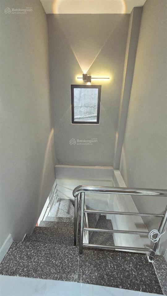 Điện biên phủ  sát mt  hẻm ô tô  28m2 full thổ cư  2 tầng 2pn  ngay ngã tư hàng xanh giá 5ty5