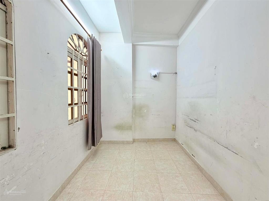 Ngon nhất phân khúc nhỉnh 4 tỷ  4 tầng btct  1 căn ra ô tô  28m2 (4x7 nở hậu 4.5)  4.55 tỷ.