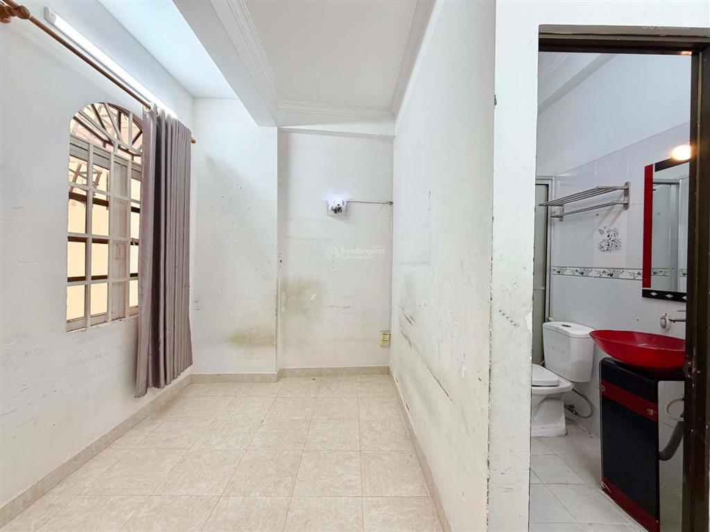 Ngon nhất phân khúc nhỉnh 4 tỷ  4 tầng btct  1 căn ra ô tô  28m2 (4x7 nở hậu 4.5)  4.55 tỷ.
