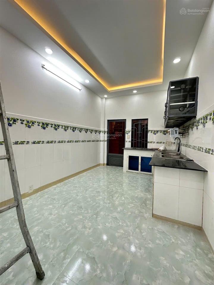 Ngay chợ bà chiểu  kết cấu 3 tầng  hẻm xe hơi sát nhà  vị trí đẹp cực hiếm  43m2 chỉ 6.6 tỷ
