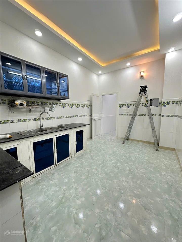 Ngay chợ bà chiểu  kết cấu 3 tầng  hẻm xe hơi sát nhà  vị trí đẹp cực hiếm  43m2 chỉ 6.6 tỷ