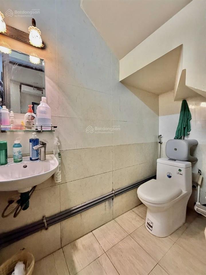 Nguyễn văn đậu p.11 bình thạnh  5 tầng hoàn công đủ  7pn 7wc  dt54m (4.5x12)  chỉ 8.5 tỷ.