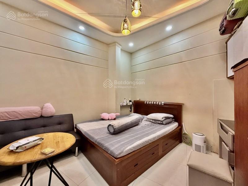 Nguyễn văn đậu p.11 bình thạnh  5 tầng hoàn công đủ  7pn 7wc  dt54m (4.5x12)  chỉ 8.5 tỷ.