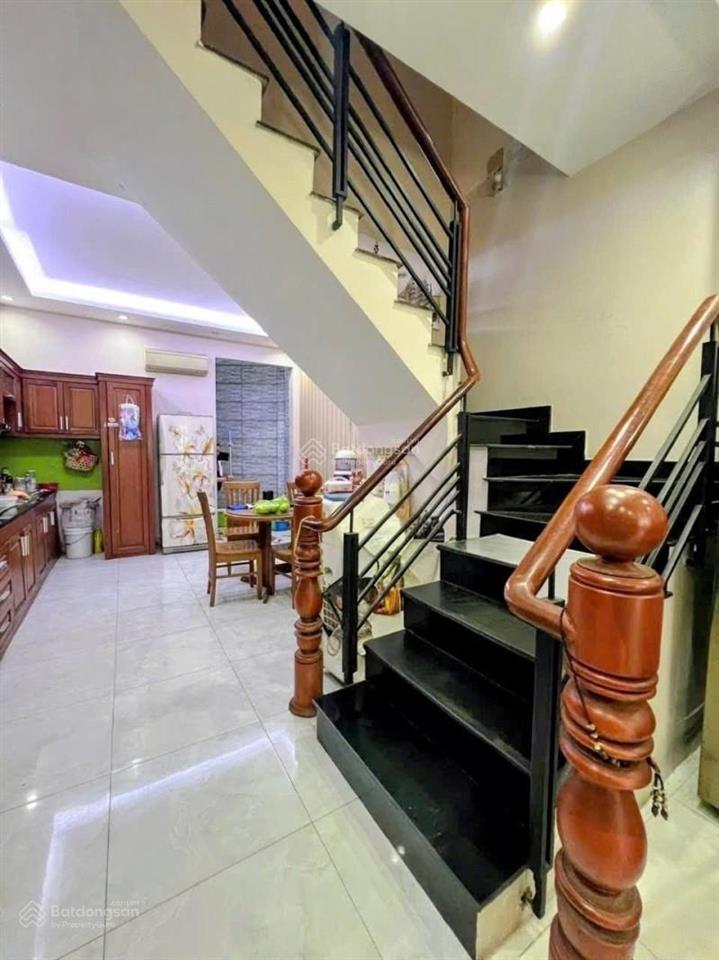 Hẻm xe hơi đỗ cửa  nhà 2 tầng kiên cố 2pn  50m2  đ. phạm văn chiêu gò vấp  chỉ 5.9 tỷ tl