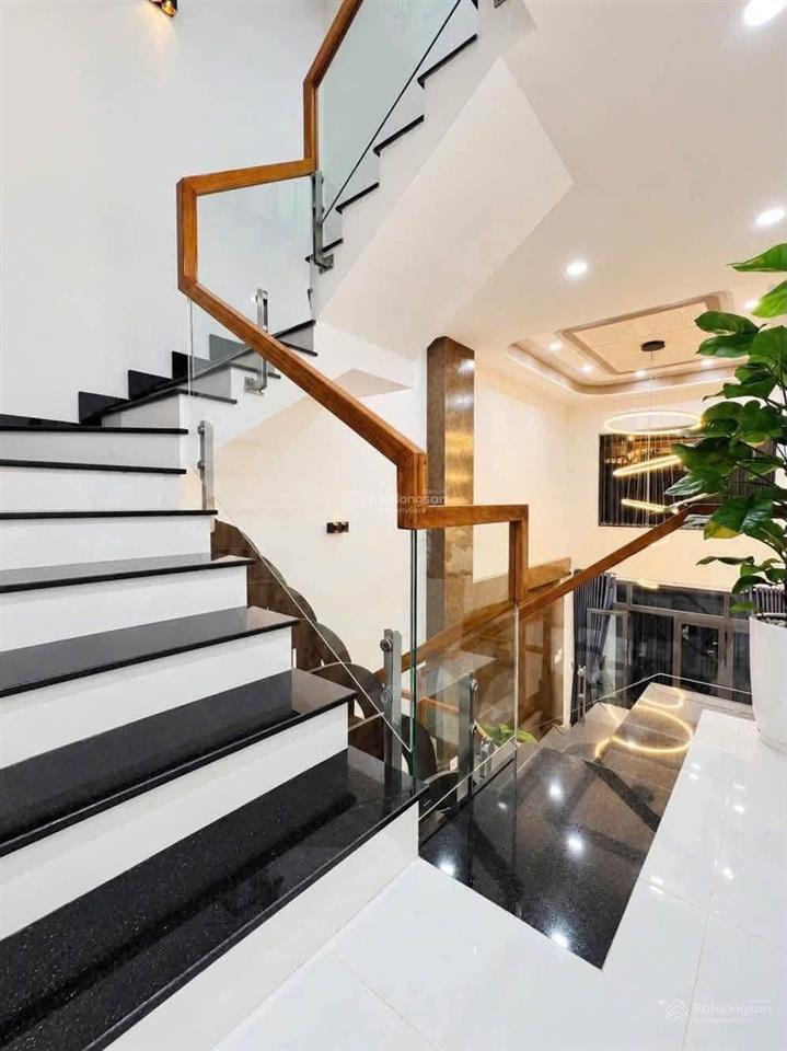 Nhà xây mới full nội thất quang trung, phường 10, gò vấp  70m nở hậu 4.4m 4 tầng 6pn 8.6