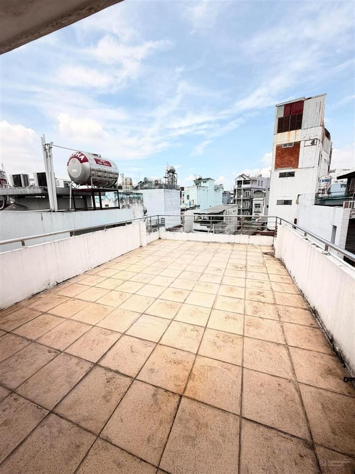 Sau lưng căn mặt tiền phường 2 tân bình gần sân bay, 45m2 5 tầng ngang 4.1m, 7ty5