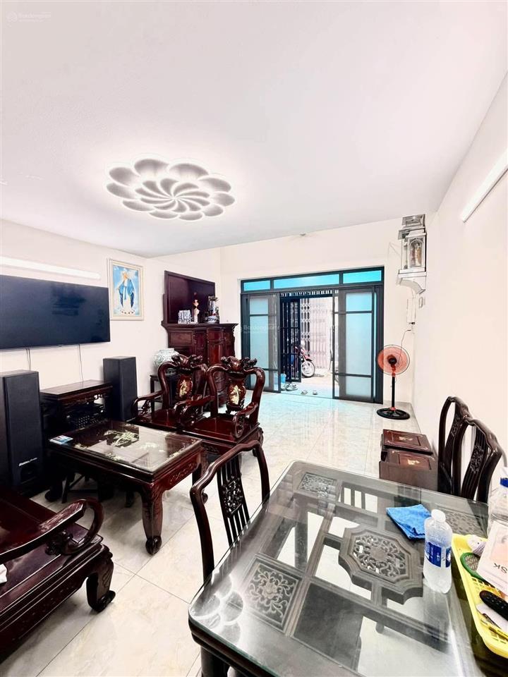 Sau lưng căn mặt tiền phường 2 tân bình gần sân bay, 45m2 5 tầng ngang 4.1m, 7ty5