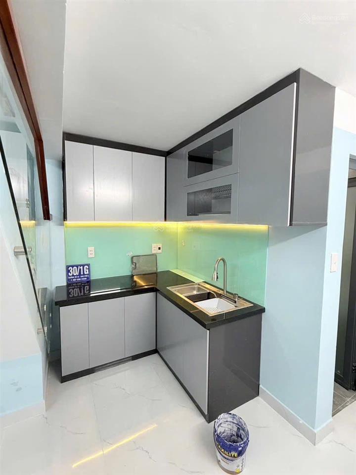 Nhà gần gigamal phạm văn đồng hcm.
mặt tiền đường 45 chợ bình triệu quốc lộ 13.