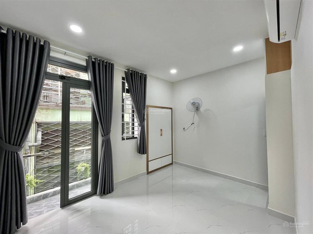 Nhà mới  ngay học viện cán bộ  hẻm 1 trục sát mt  dt 4.1 x 7.5  2 tầng đúc 2pn 3wc  4.779 tỷ