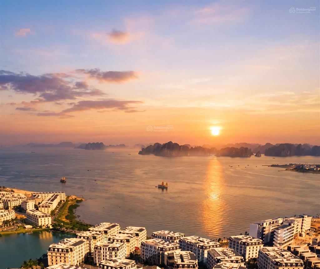 Hiếm có căn 2 ngủ đông nam  view vịnh  bến du thuyền  giá 3.x tỷ
