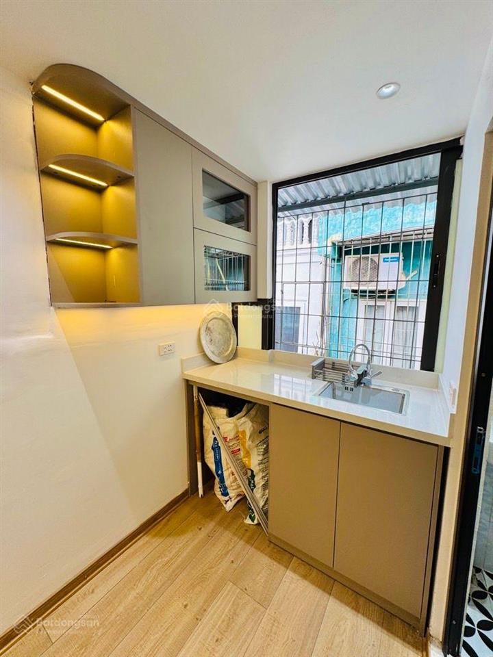 Tập thể nguyễn trãi, căn hộ tập thể cực đẹp, trung tâm các trường đại học, giá siêu rẻ