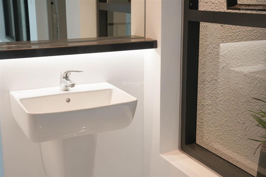 Cho thuê mặt bằng 2 tầng 300m2 trung tâm đà nẵng phù hợp showroom / văn phòng / shop thời trang