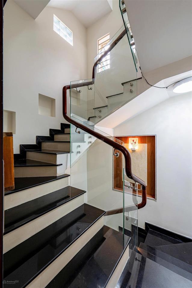 Bán nhà 149m2, 4pn, 5wc tại 63/9 bà hạt, 7,3 tỷ vnd