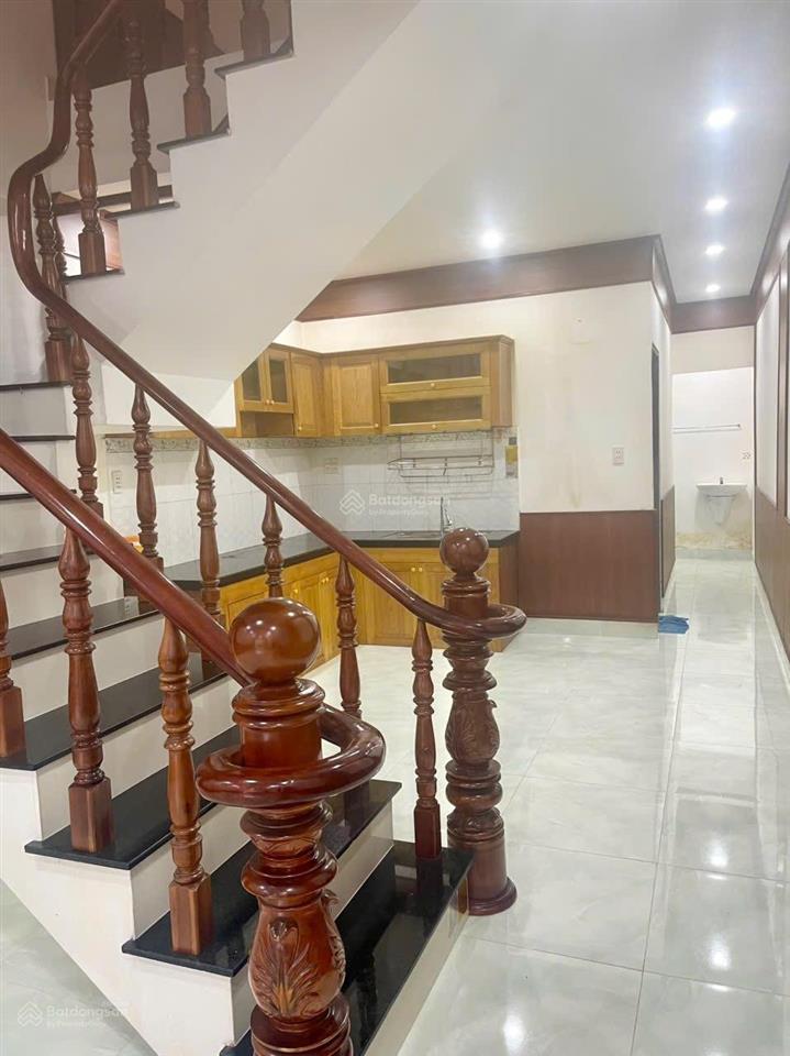 Chủ gởi bán nhà 1t1l (dt 93m2) sổ riêng thổ cư 100% đường oto thuộc p. bửu hoà. giá chỉ 3,3 tỷ