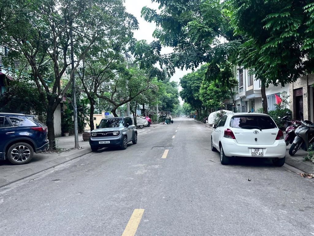 Tòa nhà văn phòng thiết kế chuẩn thương mại long biên mt 9 m