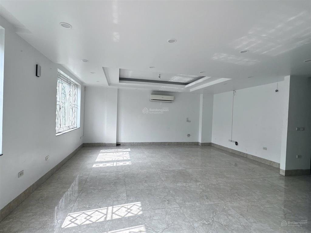 Tòa nhà văn phòng thiết kế chuẩn thương mại long biên mt 9 m