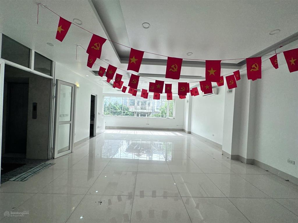 Tòa nhà văn phòng thiết kế chuẩn thương mại long biên mt 9 m