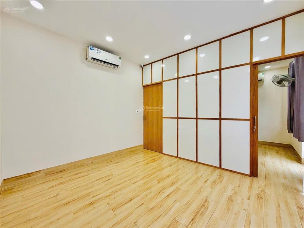 Bán nhà mới phạm văn bạch ngay sân gold sân bay, hẽm xe tải 6m, ngang 7m, 5 tầng, nhỉnh 7 tỷ tl