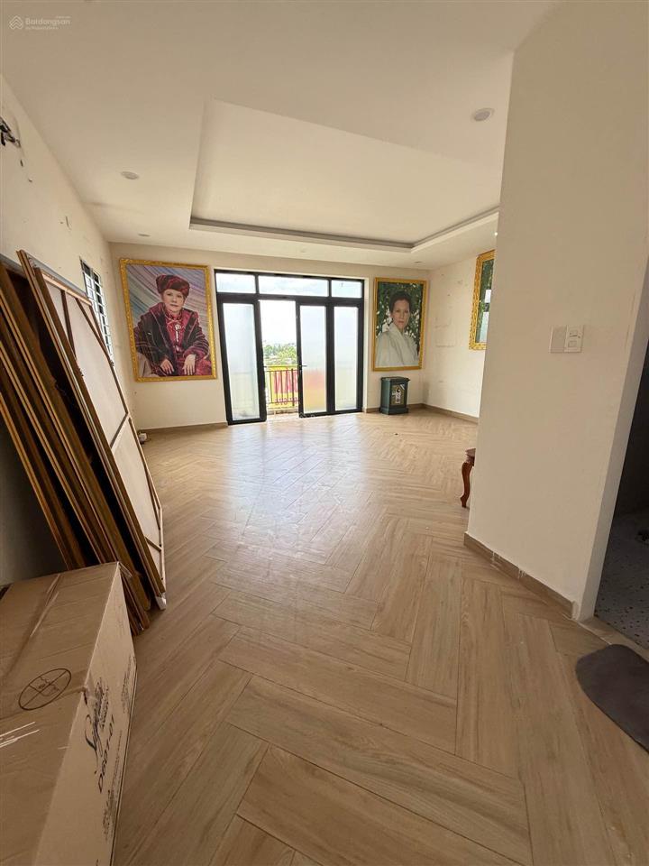 Nhà mặt tiền 7 tầng thang máy, 115m2, nguyễn thị sóc 30m, ngay chợ đầu mối hóc môn, nhỉnh tỷ 10 tl