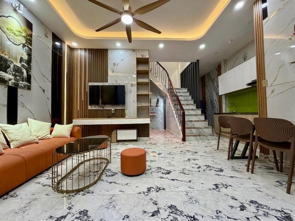 Bán nhà đẹp âu cơ q.tân bình ngay vòng xoay lê đại hành, 40m2, 3 pn, nhỉnh 4 tỷ tl