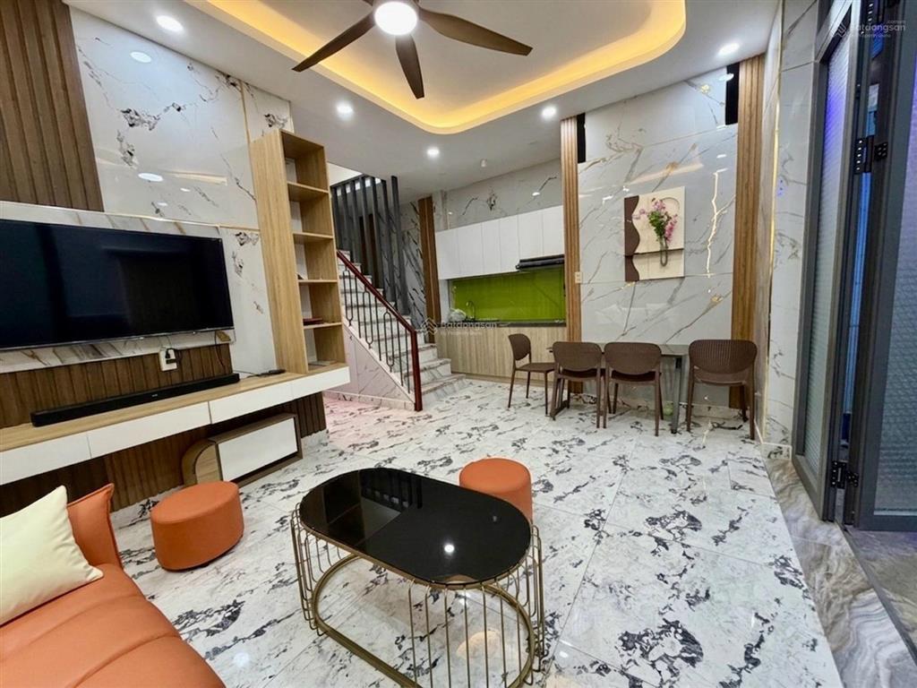 Bán nhà đẹp âu cơ q.tân bình ngay vòng xoay lê đại hành, 40m2, 3 pn, nhỉnh 4 tỷ tl
