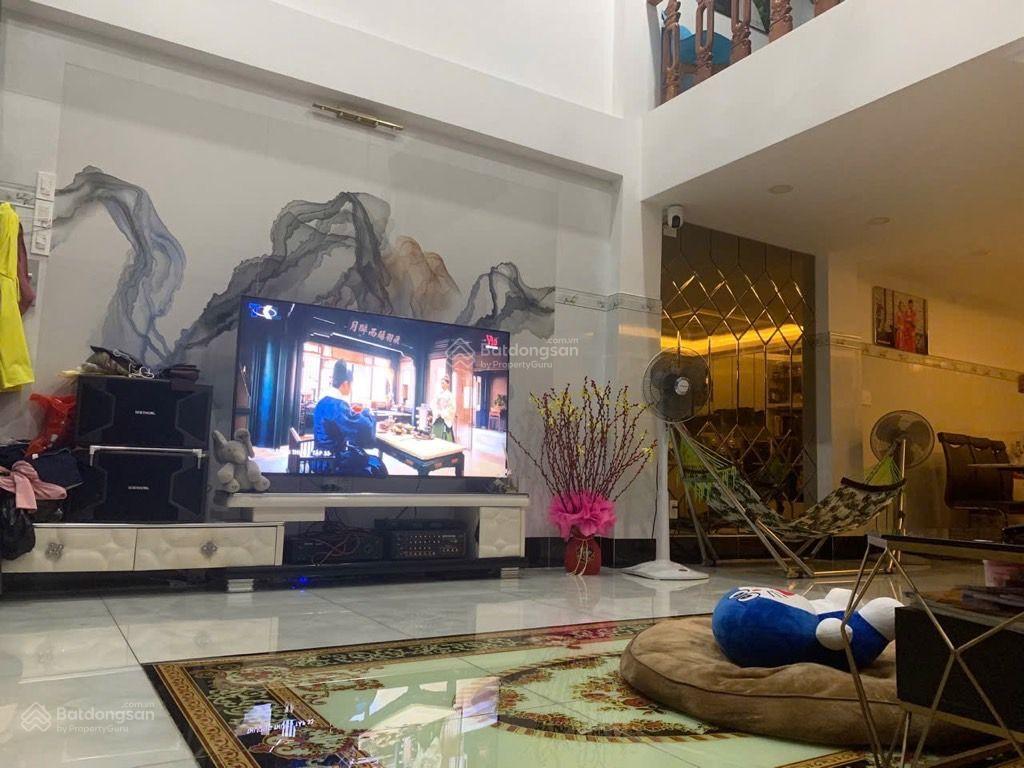 Nhà mới 3 tầng gần chợ khải hoàn hẻm 10m trần đại nghĩa diện tích 5 x 14 (70m)