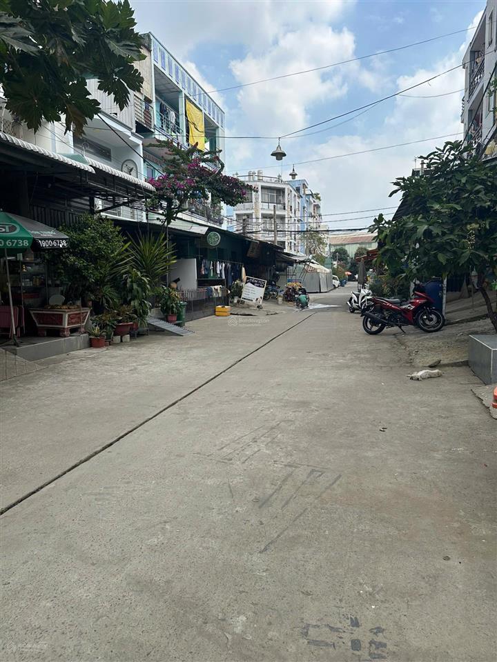 Nhà mới 3 tầng gần chợ khải hoàn hẻm 10m trần đại nghĩa diện tích 5 x 14 (70m)