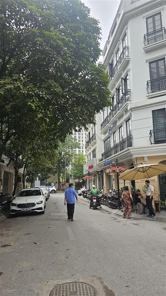 Chính chủ bán lk five star mỹ đình. 71m2 x 6t hầm. thang máy. đường rộng thoáng. giá chỉ 35 tỷ