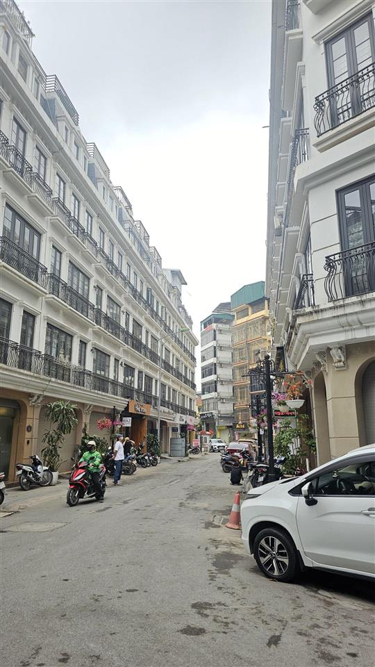 Chính chủ bán lk five star mỹ đình. 71m2 x 6t hầm. thang máy. đường rộng thoáng. giá chỉ 35 tỷ