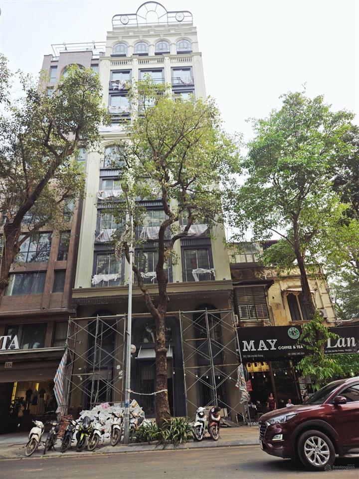 Mặt phố huế, lõi hai bà trưng. 360m2 mặt tiền 10m. có gpxd 10 tầng. vị trí đẹp xây toà building