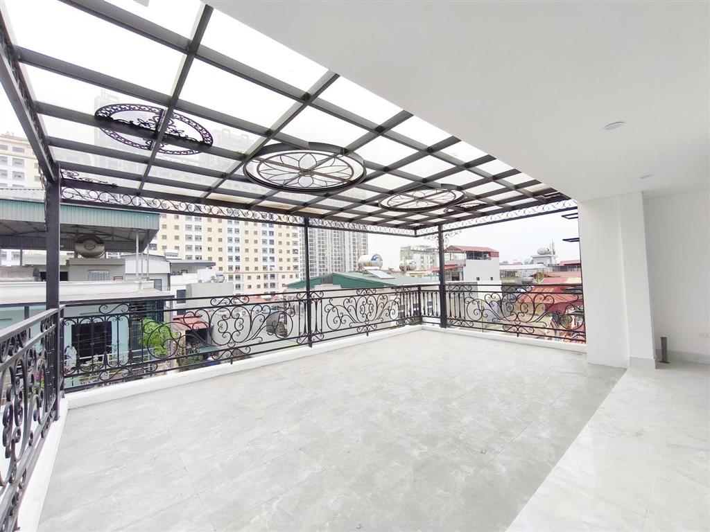Phân lô thanh xuân, đầy đủ tiện ích. 65m² x7 t lô góc thang máy. vỉa hè rộng. giá 24 tỷ