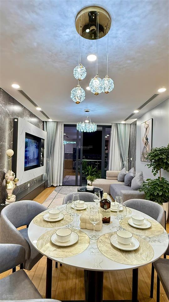 Chính chủ cắt lỗ! căn hộ the zei 2pn, nội thất xịn sò, sổ đỏ, giá chỉ từ 9,8 tỷ .  0877 982 ***