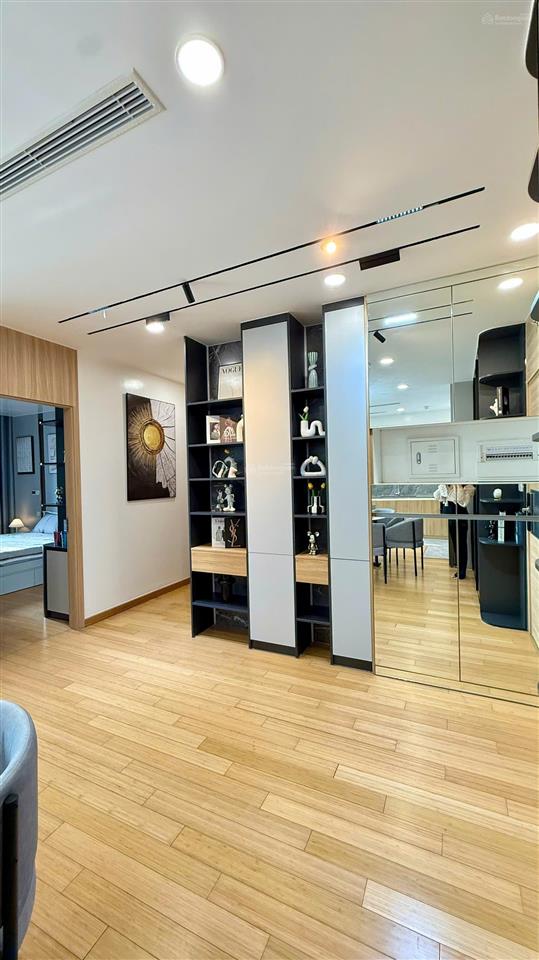 Chính chủ cắt lỗ! căn hộ the zei 2pn, nội thất xịn sò, sổ đỏ, giá chỉ từ 9,8 tỷ .  0877 982 ***