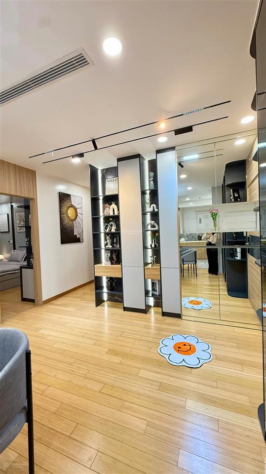 Chính chủ cắt lỗ! căn hộ the zei 2pn, nội thất xịn sò, sổ đỏ, giá chỉ từ 9,8 tỷ .  0877 982 ***