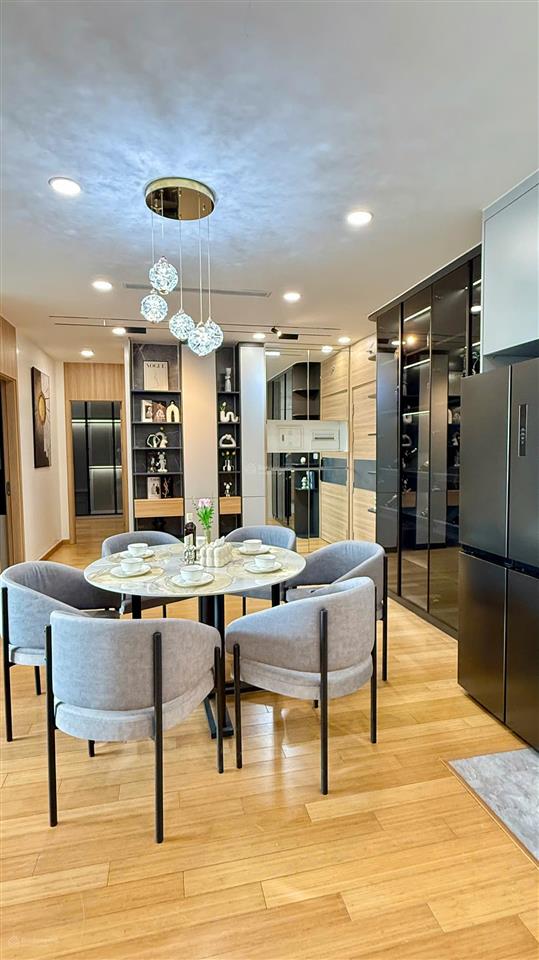 Chính chủ cắt lỗ! căn hộ the zei 2pn, nội thất xịn sò, sổ đỏ, giá chỉ từ 9,8 tỷ .  0877 982 ***