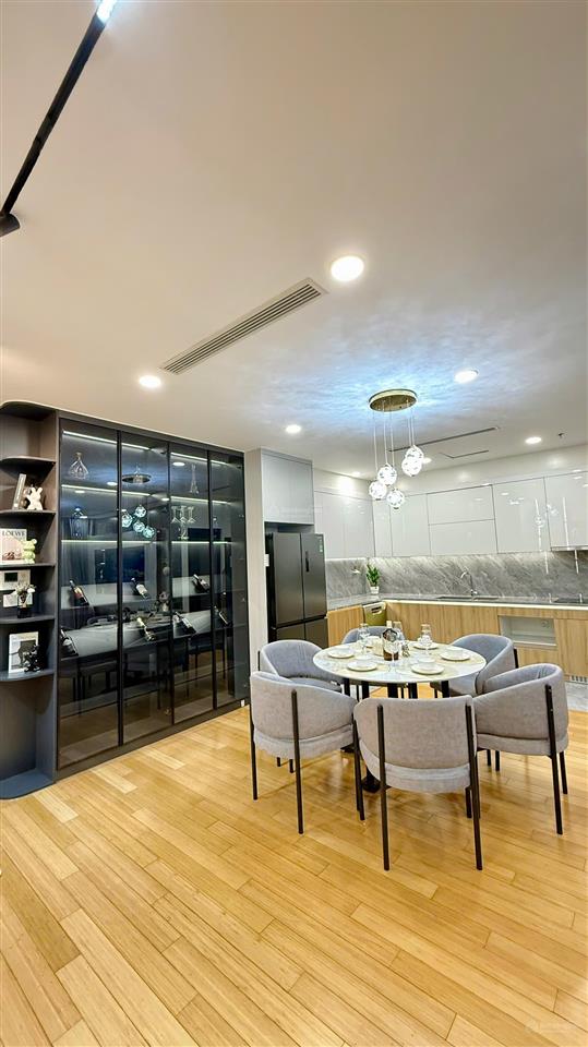 Chính chủ cắt lỗ! căn hộ the zei 2pn, nội thất xịn sò, sổ đỏ, giá chỉ từ 9,8 tỷ .  0877 982 ***