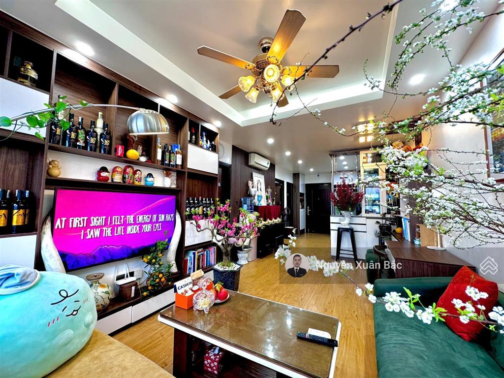 Bán căn hộ chung cư 2n2vs 70m2 tại home city trung kính, 8 tỷ full nội thất, sẵn ở ngay