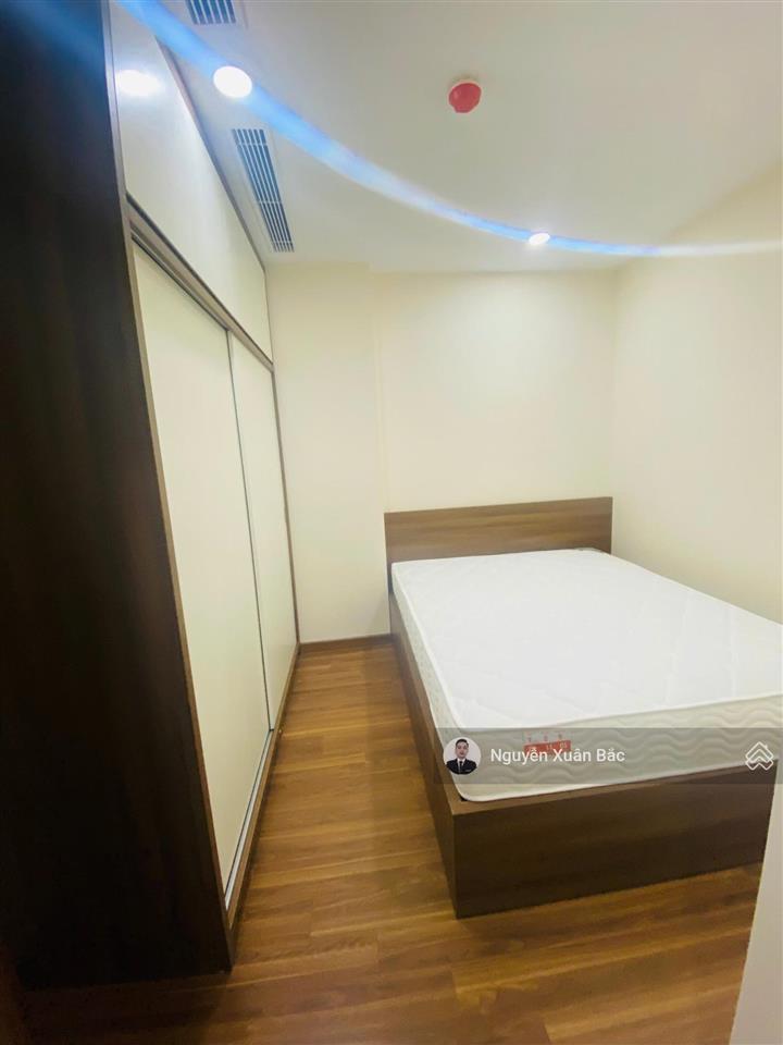 Bán gấp cc golden park tower, giá siêu hời, 11 tỷ vnd, 95m2, 3pn, 2wc, đông nam nhận nhà ngay