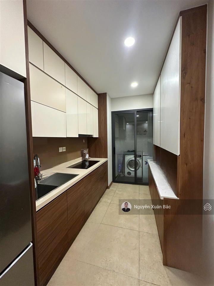 Đổi căn to! cần bán gấp căn 2 ngủ 80m2 nhà đẹp rất được lộc tầng trung giá thương lượng trực tiếp