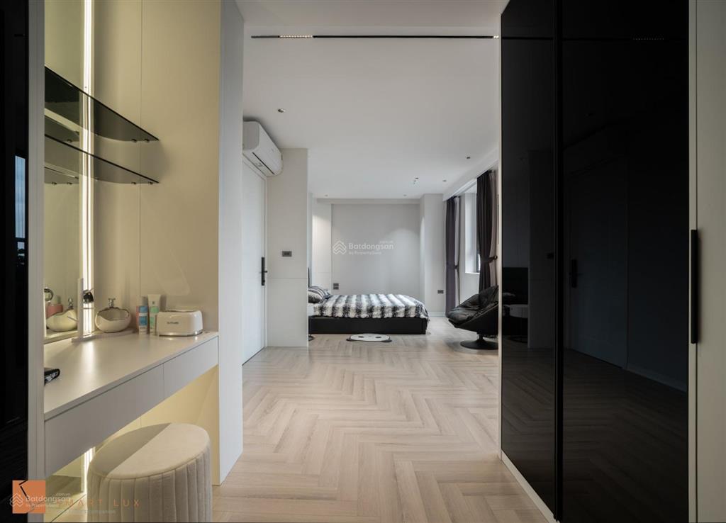 Căn góc siêu hiếm 138m2  4ngủ tại vinaconex 7 hồ tùng mậu  full nội thất  chủ thiện chí 11,82tỷ