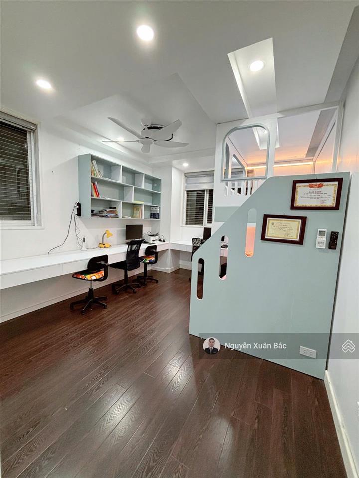 Chính chủ thiện chí bán căn hộ 3n2v2 159m tại flc landmark lê đức thọ full nội thất giá chỉ 70tr/m2