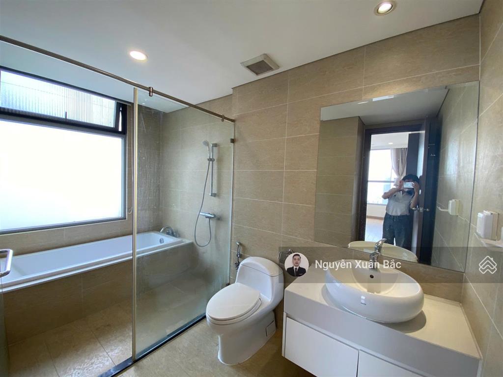 Chủ nước ngoài về nước cần bán gấp căn hộ 3n2vs 106m2 tại tòa a1  vin gardenia giá chỉ 10,35 tỷ