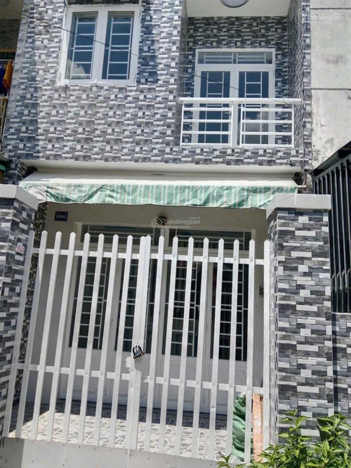 Bán nhà gần ubnd hưng long  phước lý (cần giuộc cũ), 1 trệt 1 lầu giá chỉ 1.55 tỷ có ra lộc